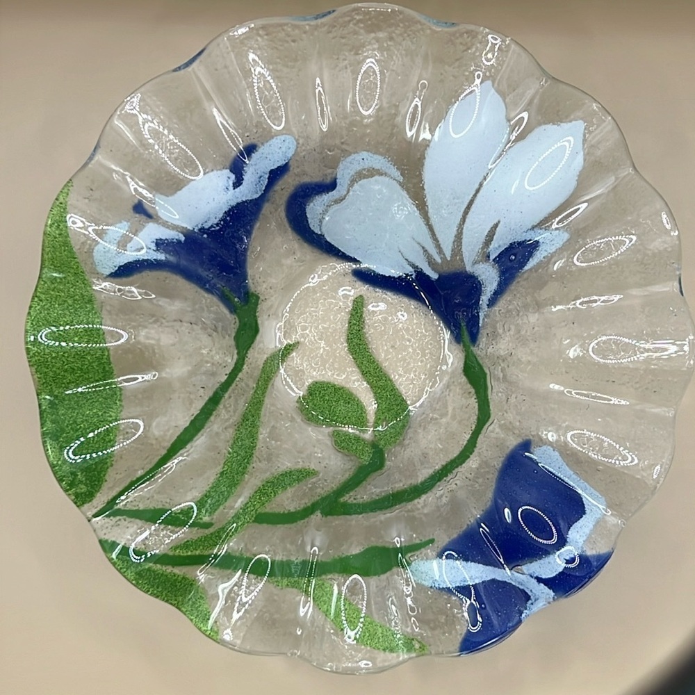Sydenstricker White/Blue Flower Ruffle Edged Bowl Signed Handmade‎ Cape …